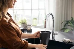 Hansgrohe Aqittura M91 - Spültischarmatur Mit Ausziehbarem Auslauf Und Mit Filterfunktion, Verchromt 76803000 -Hansgrohe Verkaufsgeschäft 3642fbdf9dc585d349ae8fb2